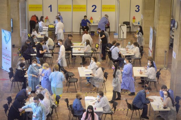 Peste 10.000 de persoane, vaccinate anti-Covid în ultimele 24 de ore. Cele mai multe au fost la booster