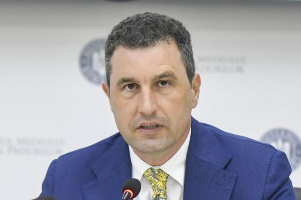 Moțiunea simplă contra ministrului mediului a fost respinsă. USR: „PSD și PNL, vot pentru distrugătorul pădurilor”