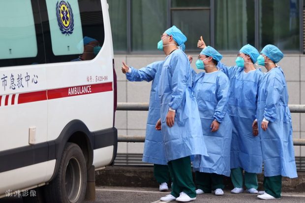 China concediază oficialii unui spital după ce o femeie însărcinată a pierdut copilul din cauza regulilor COVID-19