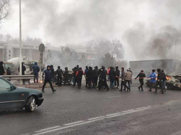 Prețul uraniului a crescut în urma protestelor din Kazahstan, țara cu cea mai mare producție de metal radioactiv, din lume