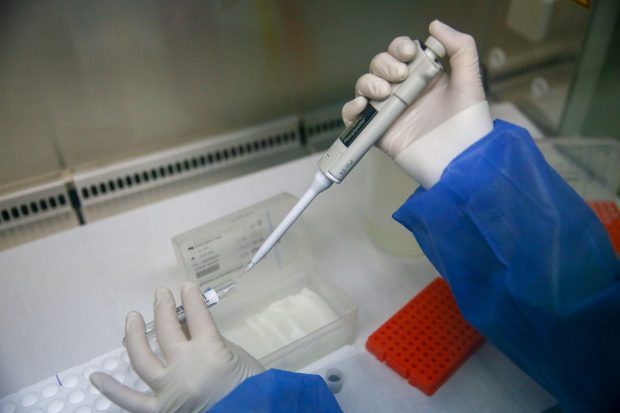 Un pacient turc a fost testat pozitiv timp de 14 luni consecutive