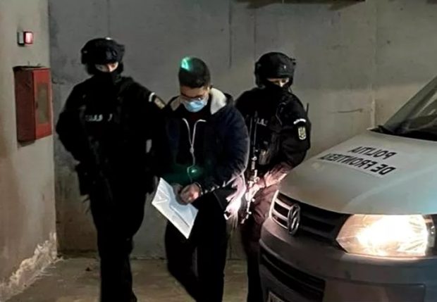 Suspectul în dubla crimă de la Iași e bucuros că e în arest. I s-a făcut rău când a văzut fotografiile cu cadavrele victimelor