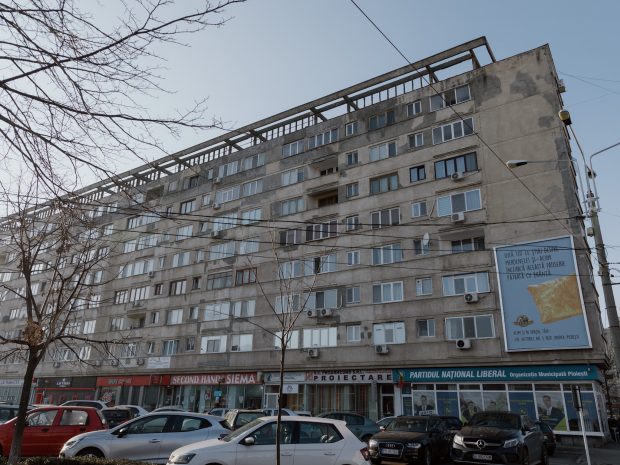 Sondajul pentru demolarea „Blocului 7 Etaje” din Ploiești s-a încheiat. Cum au votat peste 5.000 de oameni și ce urmează