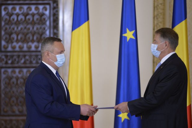 Mesajul președintelui despre acuzațiile de plagiat la adresa lui Nicolae Ciucă. Ce spunea Iohannis în 2014 despre plagiatul lui Victor Ponta