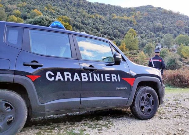 Româncă desculță și plină de sânge, la ușa secției de poliție, în Italia: „A alergat 7 kilometri pe câmp”