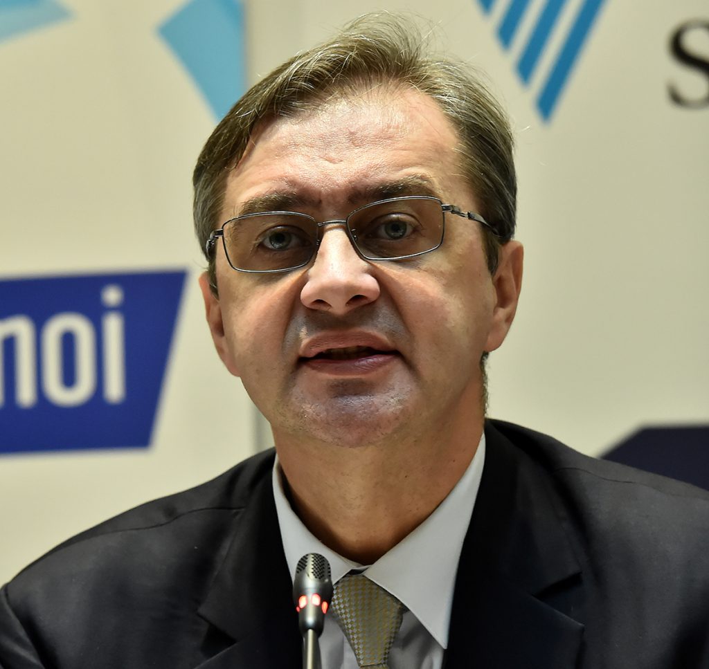 Armata de consilieri a generalului Ciucă. Cine sunt oamenii care îi dau sfaturi premierului