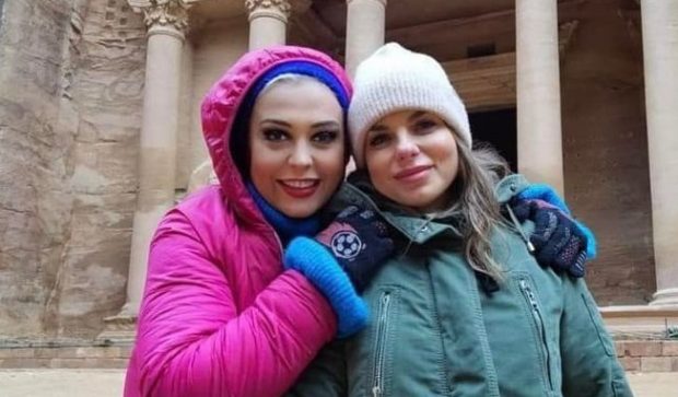Jojo și Monica Anghel au plecat în Iordania. Cum au fost surprinse cele două artiste. „Niciodată nu ştii pe ce drum te va duce viaţa”