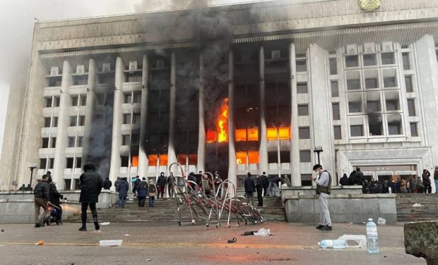 Creșteri de prețuri la energie, corupție, inechitate: ingredientele revoltei violente care a explodat în Kazahstan