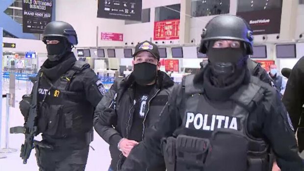 Interlopul Lindon Duduianu a chemat mascații la Otopeni, ca să-l aresteze când aterizează. A zburat din Anglia ca să se predea