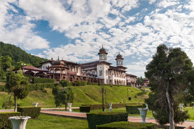 Locuri de vizitat în Slănic Moldova – cele mai apreciate obiective turistice