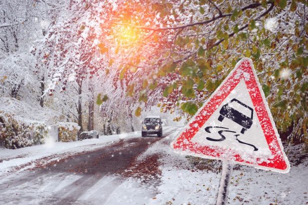 Cum să conduci în siguranță pe gheață și pe polei. 7 sfaturi pentru șoferi