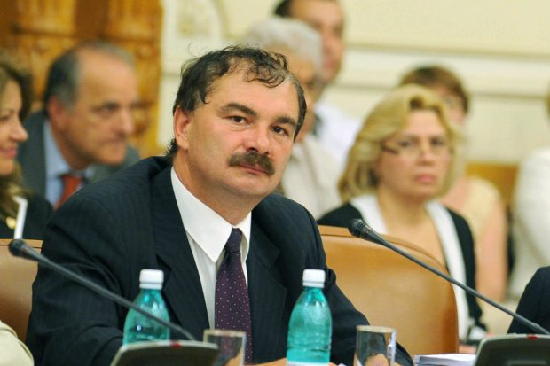 Profesor și fost ministru al educației: „Principalul factor care contribuie la epidemia de plagiate este cadrul didactic”