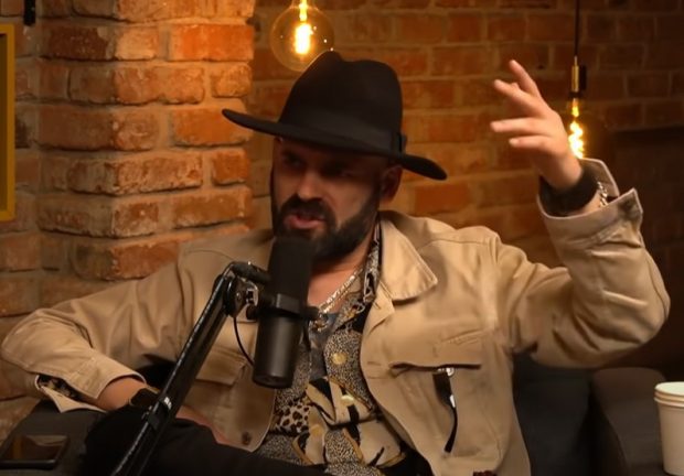 Rapperul Nosfe, la un pas de moarte după o clipă de neatenție: „M-am trezit înecându-mă de la fum”