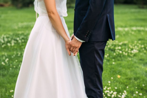 Doi soți au divorțat după dansul mirilor, din cauză că familia bărbatului a fost deranjată de versurile melodiei, în Irak