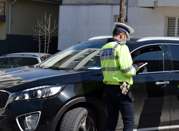 Aventurile unui subofițer din „serviciul secret al MAI”: alcool la volan, o minciună în fața instanței și două condamnări. Lăudat de șefi, el lucrează tot la DGPI