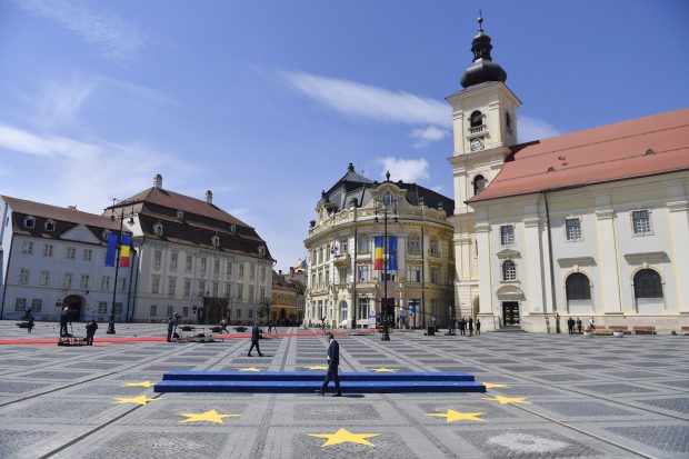 Sibienii, în topul salariilor din țară. În ce domenii se plătește cel mai bine