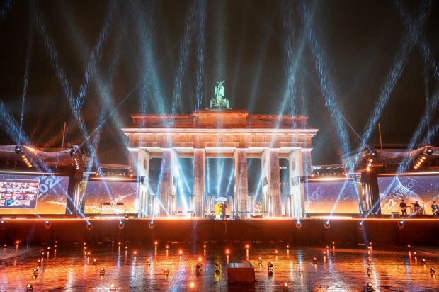 Germania aprobă limite pentru încălzirea clădirilor publice şi interzice panourile publicitare iluminate, pentru a economisi energie