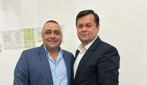 Primar din Gorj, amendat după ce a dat petrecere de ziua lui. Câte persoane a găsit Poliția în local