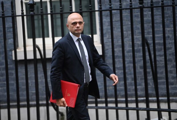 Ministrul britanic al sănătății: Restricţiile asupra libertăţii, ultima soluție. Trebuie să învăţăm să trăim cu virusul