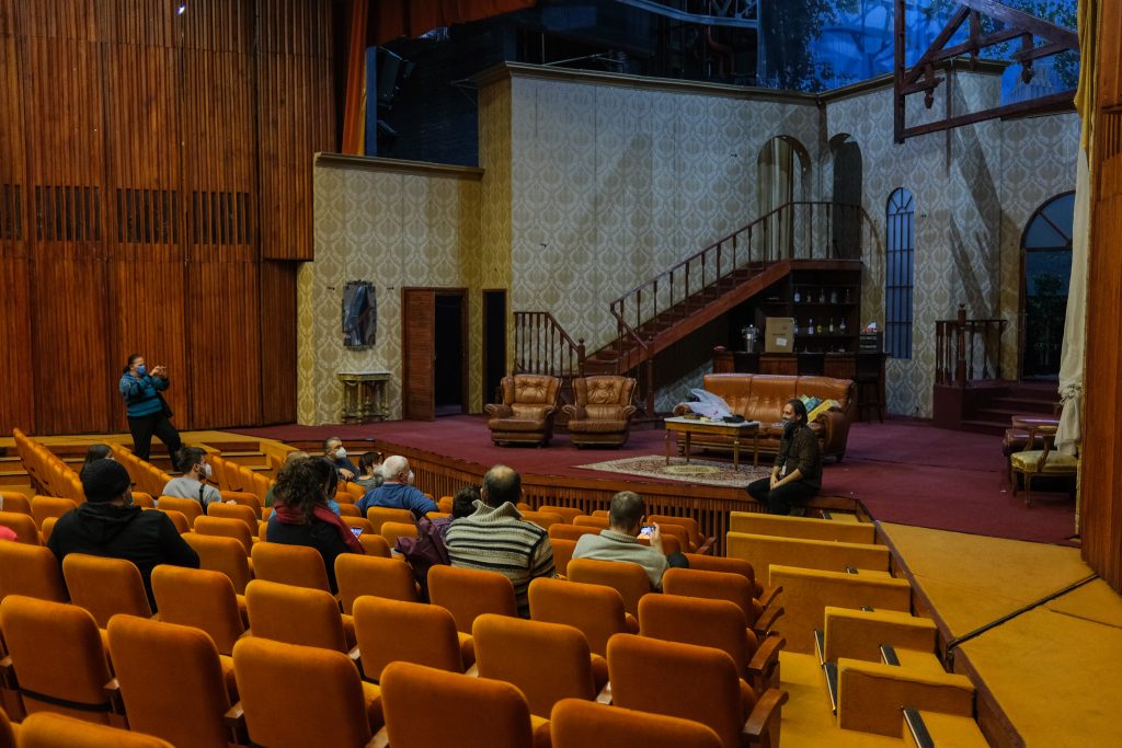 Incursiune de o oră și jumătate în culisele Teatrul Național din București. Vizită inedită în cetatea lui Radu Beligan și Gheorghe Dinică