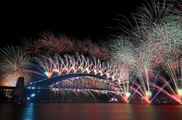 VIDEO | Cele mai spectaculoase focuri de artificii din noaptea de Anul Nou, de la Sydney la New York