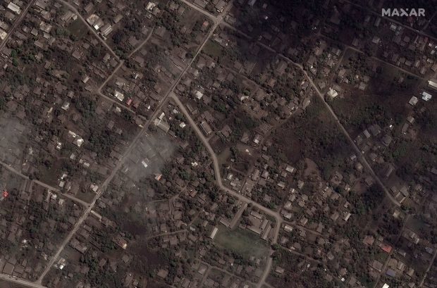 Insulele Tonca, acoperită de cenușă după erupția vulcanului subacvatic. Imagini din satelit, înainte și acum