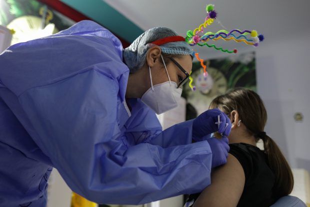 Primele imagini de la debutul campaniei de vaccinare împotriva COVID a copiilor între 5 și 11 ani
