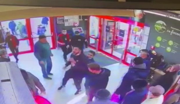 Scandal într-un supermarket din Buzău, după ce un bărbat a refuzat să poarte masca sanitară