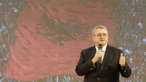 Atentat cu bombă la locuința președintelui federației albaneze de fotbal. Poliția a reținut un suspect
