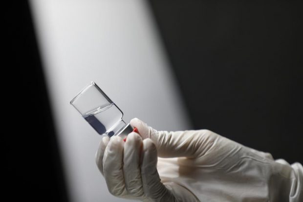 „Vaccinul mondial împotriva COVID-19”, dezvoltat de cercetători din Texas: mai ieftin, mai ușor de făcut și fără brevet