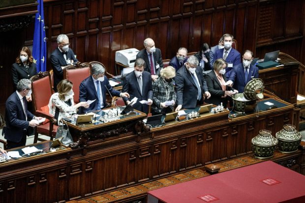 Sergio Mattarella, reales președinte al Italiei după 8 runde de vot: „Aveam alte planuri, dar respect parlamentul”