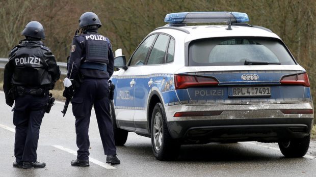 Doi polițiști au fost uciși în Germania în timpul unui control în trafic