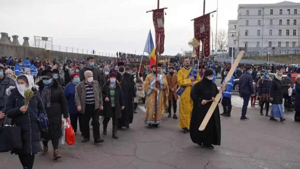 Mii de credincioși, așteptați la procesiunile de Bobotează din Constanța și București
