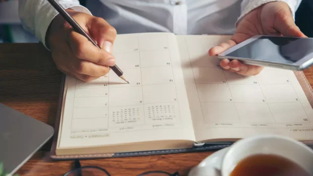 Guvernul pregătește trei noi zile libere pentru angajații la stat în 2023: 23 ianuarie, 2 iunie și 14 august