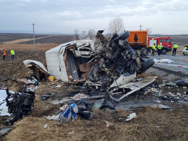 Cine e tânărul care ar fi provocat accidentul în care au murit 7 oameni: Avea 30 de ani şi urma să se căsătorească
