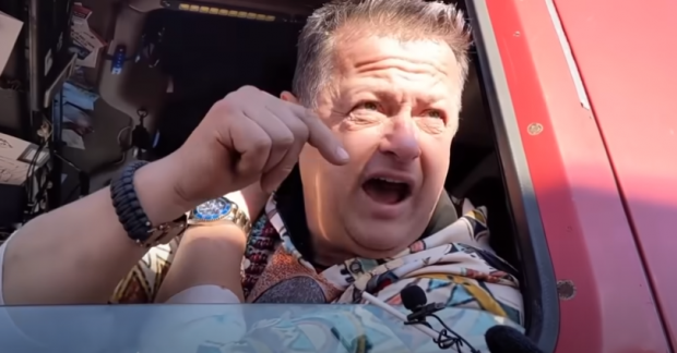 Un șofer de origine română care ia parte la protestul din Ottawa îl compară cu Revoluția din 1989: „Voi pleca ultimul de aici!”