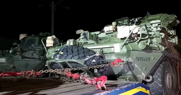 Primul convoi militar american a ajuns în România. Blindatele au intrat în țară pe la Nădlac