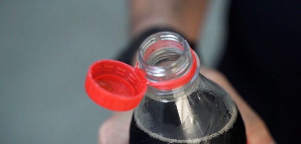 Noua regulă UE pentru sticlele de suc. Cum arată peturile