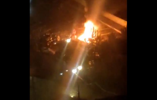 O mașină a explodat lângă sediul guvernului din regiunea separatistă Donețk