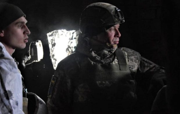 Cine e generalul Oleksandr Syrskyi, omul care conduce apărarea Kievului: „Știm unde se află ocupantul rus și îl vom distruge”