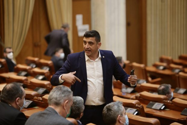 AUR îşi alege astăzi președintele, într-un Congres extraordinar. George Simion îl are contracandidat pe Dănuţ Aelenei