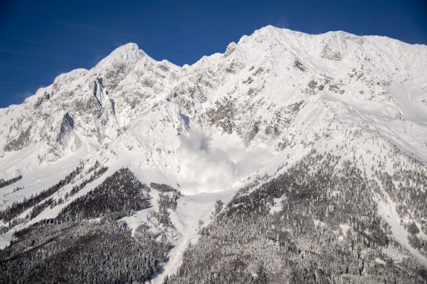 Patru persoane au murit într-o avalanșă în Austria, la granița cu Elveția