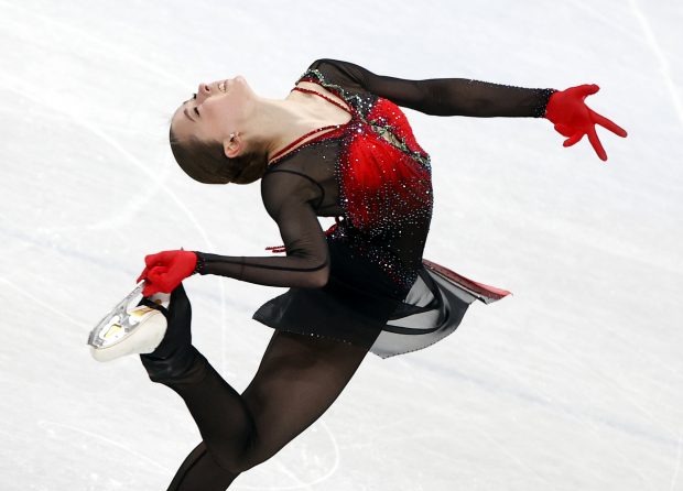 Kamila Valieva se apără în urma acuzațiilor de dopaj. Patinatoarea susține că a luat accidental pastilele de inimă ale bunicului