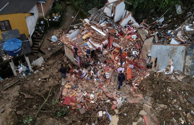 „Arată ca o zonă de război”. Cel puțin 123 de oameni au murit în Brazilia, în urma inundațiilor catastrofale