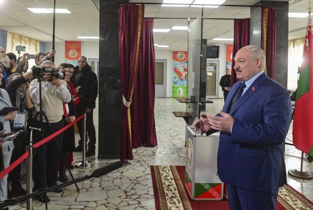 Proteste și arestări în masă în Belarus după ce s-a votat abandonarea statutului de țară non-nucleară