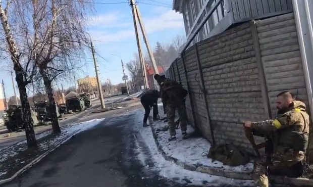 LIVETEXT Război în Ucraina | Zelenski refuză negocieri în Belarusul „de unde se trag rachete”. Bilanțul celor 4 zile de război: peste 210 civili morți și 1.100 de răniți