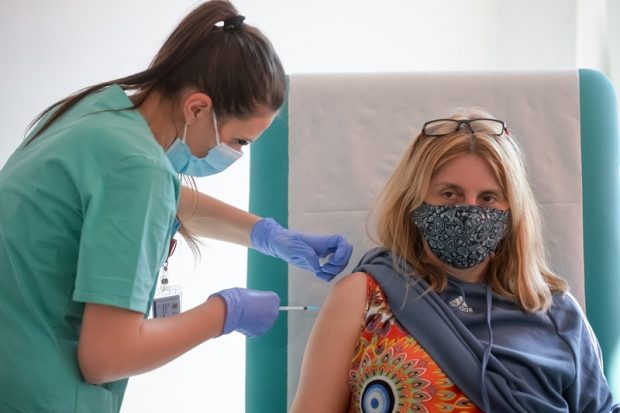 Puțin peste 14.500 de români s-au vaccinat anti-COVID-19, în ultimele 24 de ore. Doar 2.553 imunizări cu prima doză
