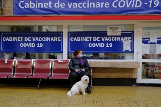 Peste 11.000 de români s-au vaccinat anti-COVID-19 în ultimele 24 de ore. Doar 2.236 de imunizări cu prima doză