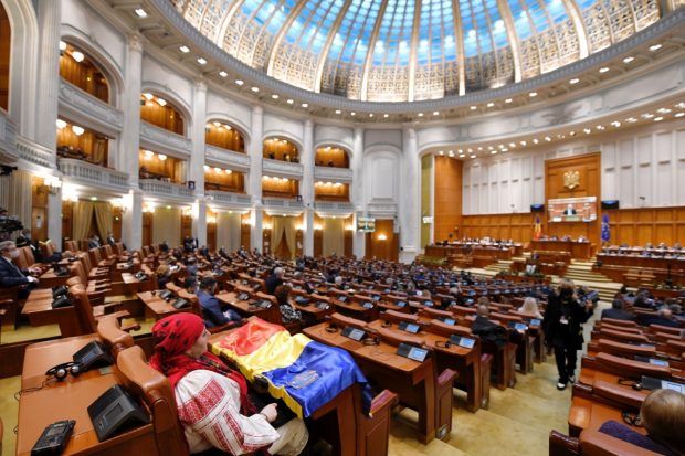 Cum ar putea fi modificat regulamentul Camerei Deputaților, după incidentul violent de luni. Interdicțiile și sancțiunile din proiect