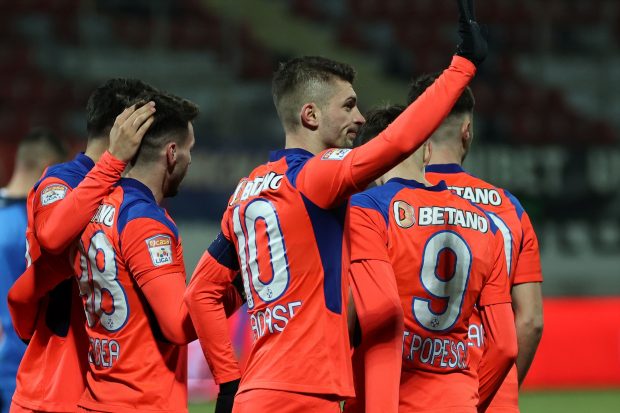 FCSB a revenit spectaculos și a câștigat meciul cu Chindia. Oaspeții, gol anulat în prelungiri